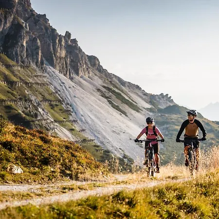 Appartamento Luxalpine Haus Alpenkoenigin Mit Naturpanorama Gefuellt Mit Heilsamer Zirbenluft