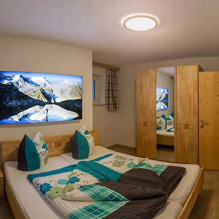 Luxalpine Haus Alpenkoenigin Mit Naturpanorama Gefuellt Mit Heilsamer Zirbenluft Neustift im Stubaital